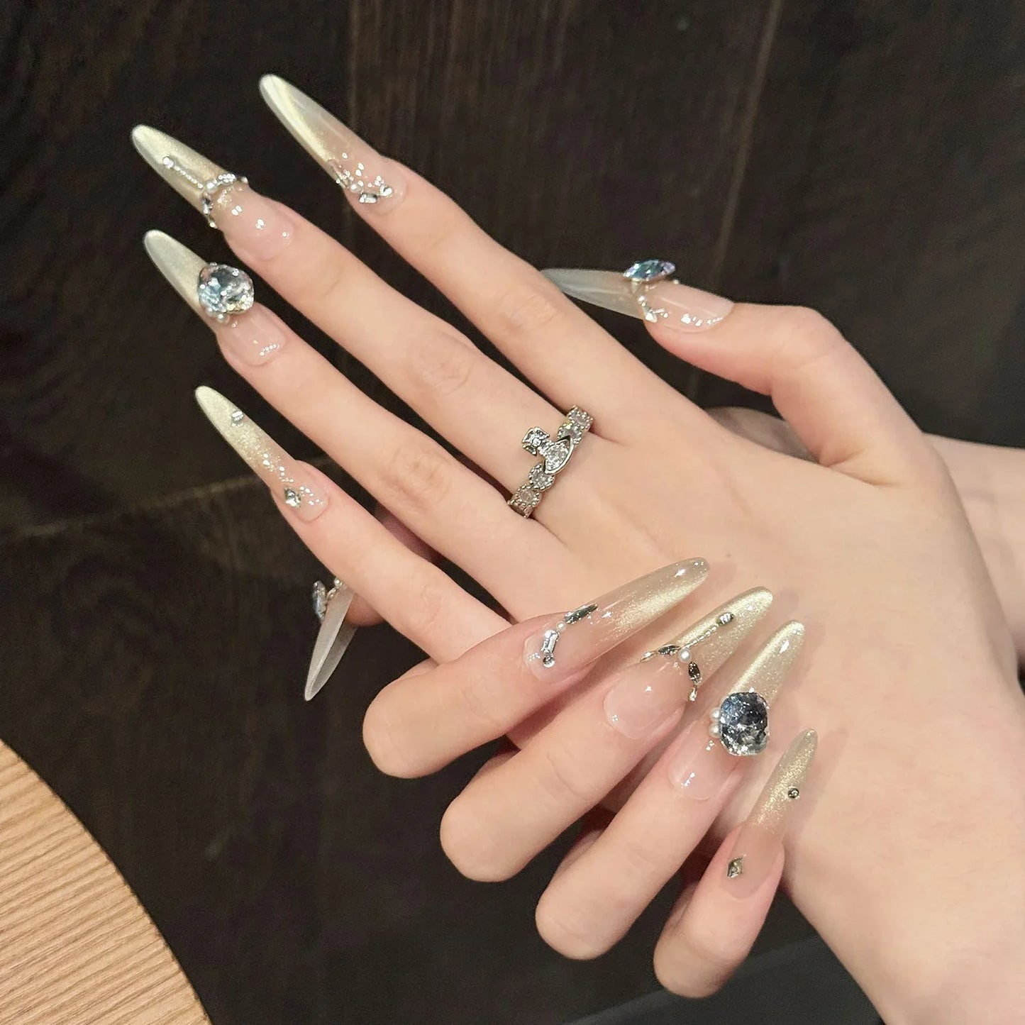 10 uñas postizas largas de ballet con purpurina, color champán, dorado, rubor francés, estilo ojo de gato, hechas a mano, con destellos de diamante.