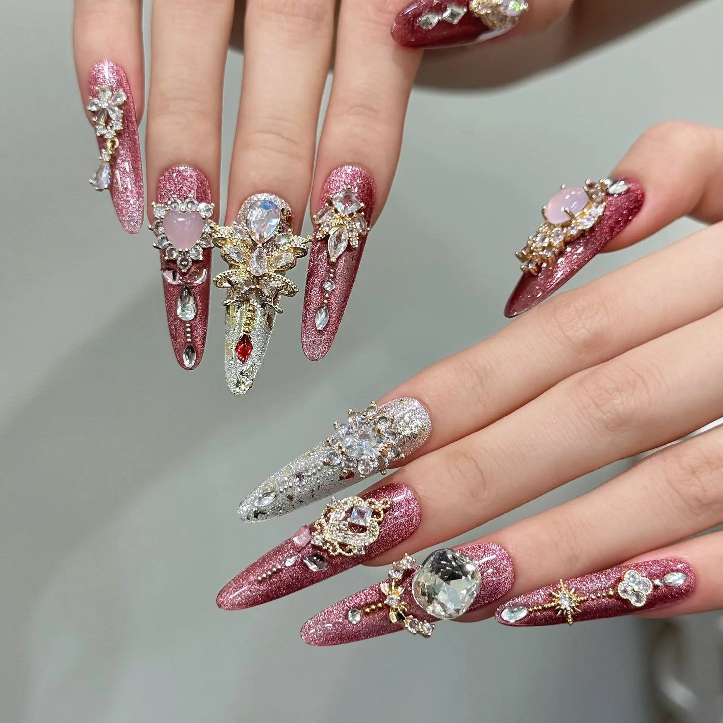 10 uñas postizas románticas rosas brillantes hechas a mano, de lujo, con cristales de imitación brillantes, para usar en uñas postizas.