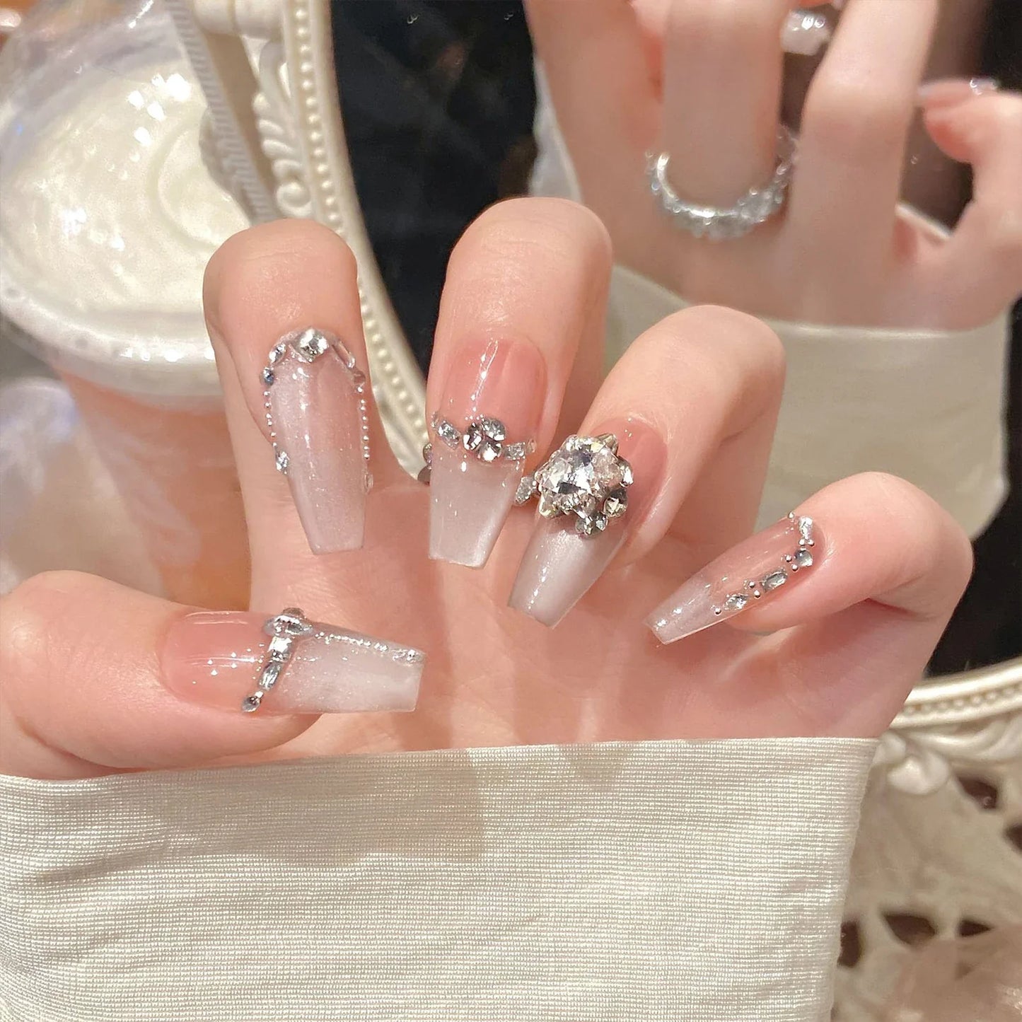 10 uñas postizas hechas a mano, color nude puro, ojo de gato, rosa claro, brillantes, estilo francés, para usar.
