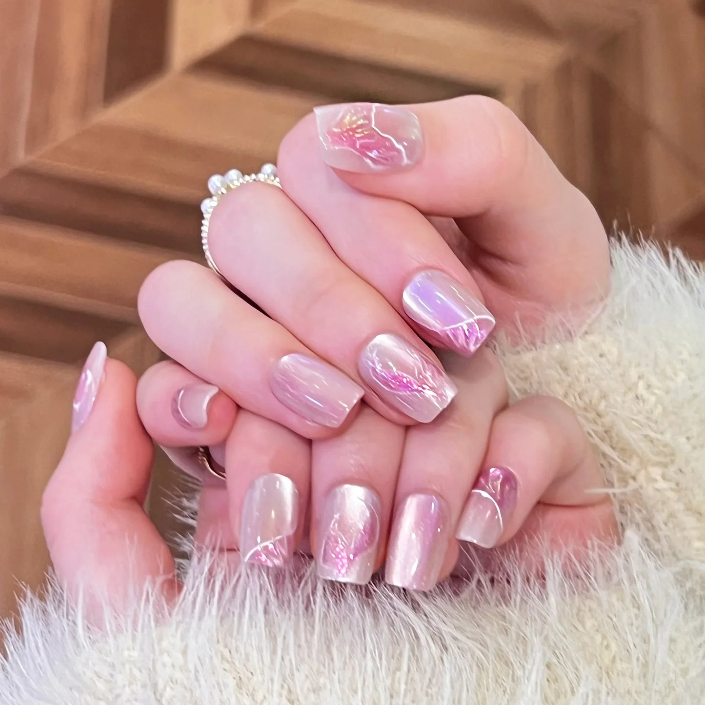 10 uñas postizas de ojo de gato en color rosa nude, hechas a mano, con diseño de cola de sirena rosa, ideales para usar en estilo europeo.