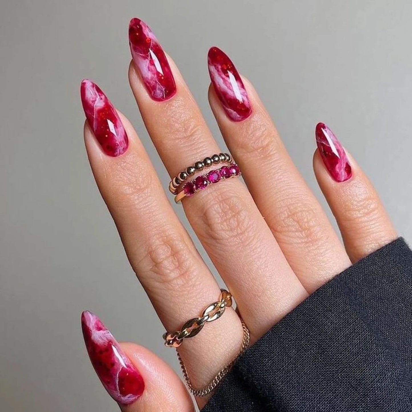 24 uñas postizas ovaladas con degradado azul oscuro, uñas postizas francesas suaves con efecto manchado, uñas artificiales cortas almendradas, fáciles de usar.