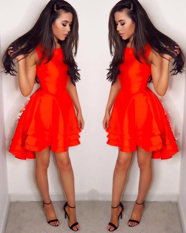 Schwarzes High Low Kurzes Ballkleid, Ärmelloses günstiges Homecoming-Kleid, Partykleid