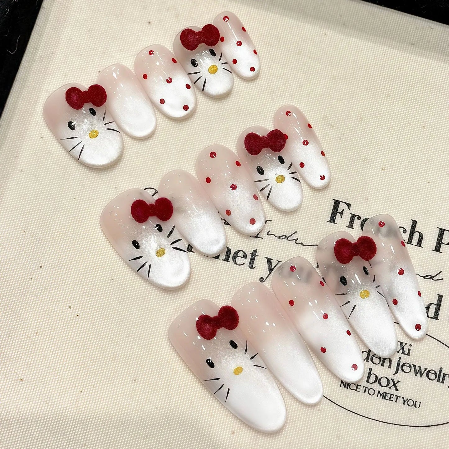 10 uñas postizas de ojo de gato pintadas a mano, diseño de gato kawaii con lazos 3D, decoración de uñas postizas, almendra brillante, sencillas y encantadoras.
