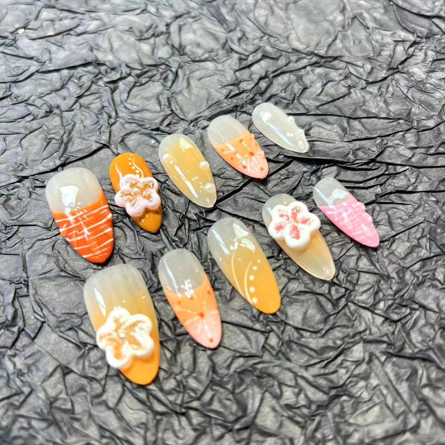 10 uñas postizas francesas hechas a mano, pintadas con almendras y flores 3D, decoración a presión, color naranja, para manicura de verano.