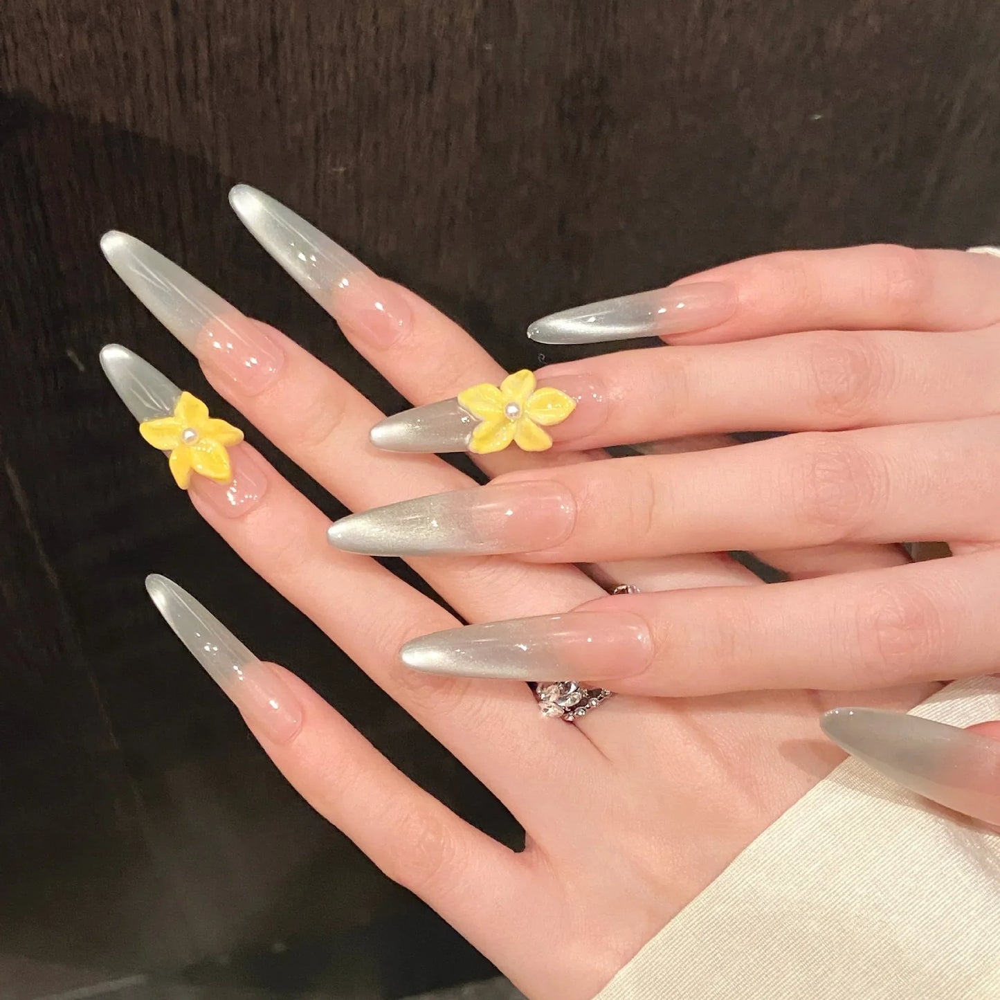 10 uñas postizas de plumeria amarilla hechas a mano, estilo francés, color verde menta degradado, largas, estilo bailarina, ideales para el verano.