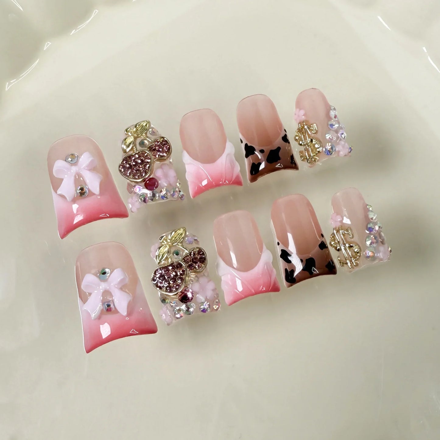 10 uñas postizas hechas a mano, estilo retro, con lámina dorada, estilo francés, forma de cereza, diamante, pico de pato, de lujo.