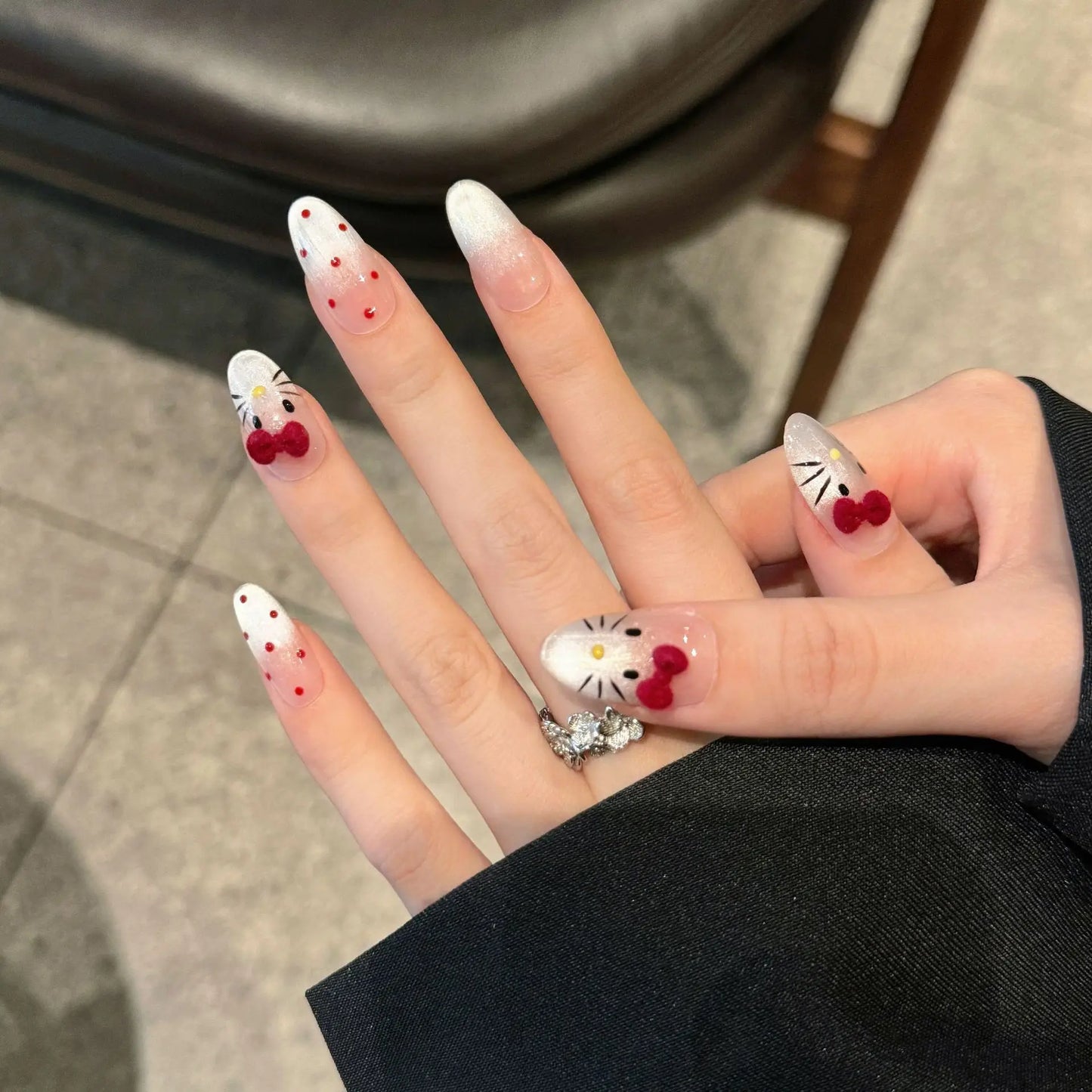 10 uñas postizas de ojo de gato pintadas a mano, diseño de gato kawaii con lazos 3D, decoración de uñas postizas, almendra brillante, sencillas y encantadoras.