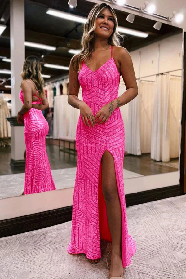 Vestido de fiesta largo con lentejuelas brillantes en color naranja y purpurina con abertura