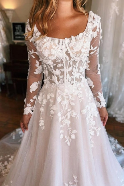Vestido de novia de encaje con escote cuadrado y mangas largas en forma de A