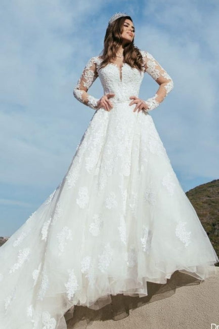 Bodenlanges A-Linien-Brautkleid mit Herzausschnitt und Tüll
