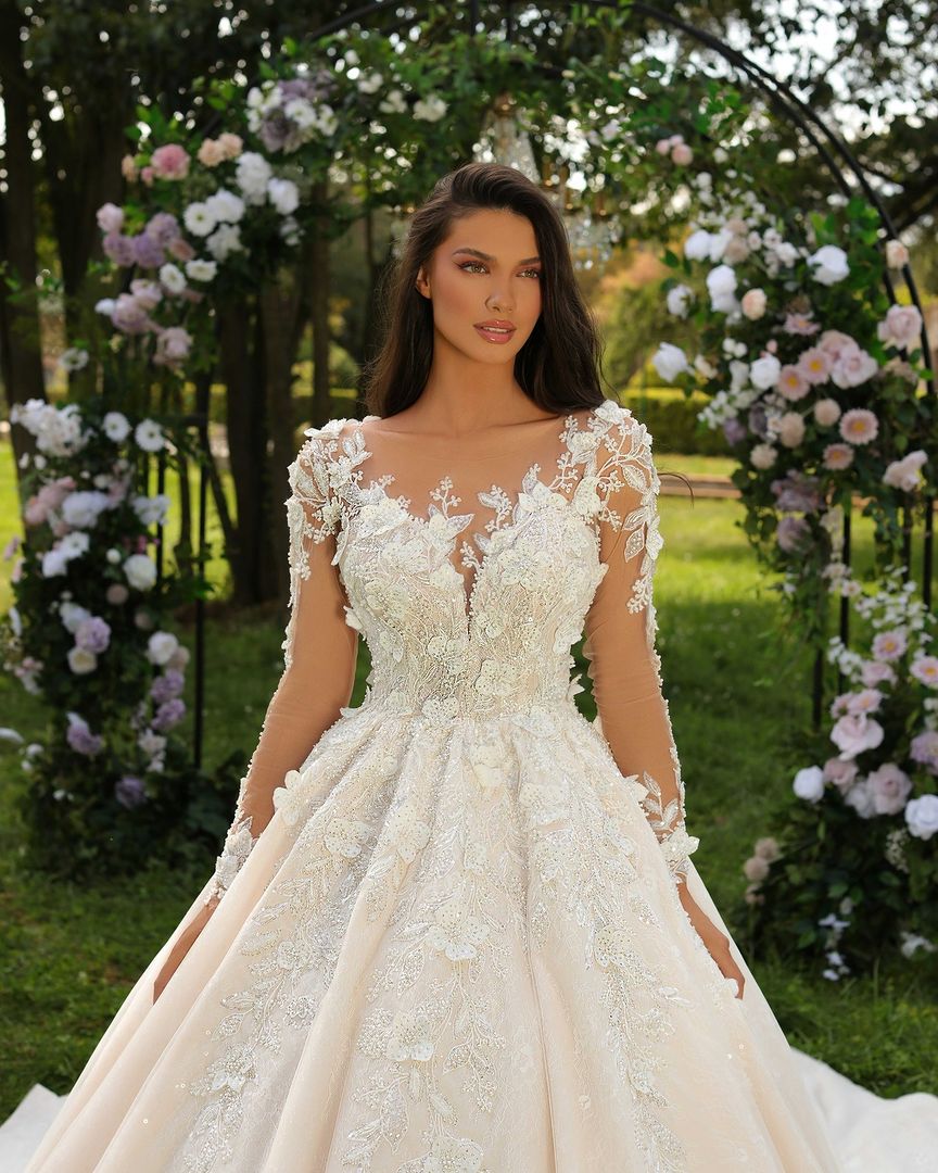 Herzausschnitt Langes Elfenbein Prinzessin Lange Ärmel Applikationen Brautkleid Mit Schleppe