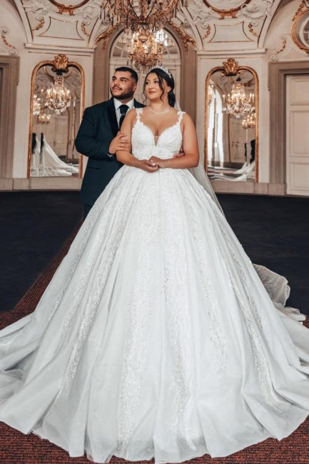 Luxuriöses Ballkleid mit Herzausschnitt und Applikationen