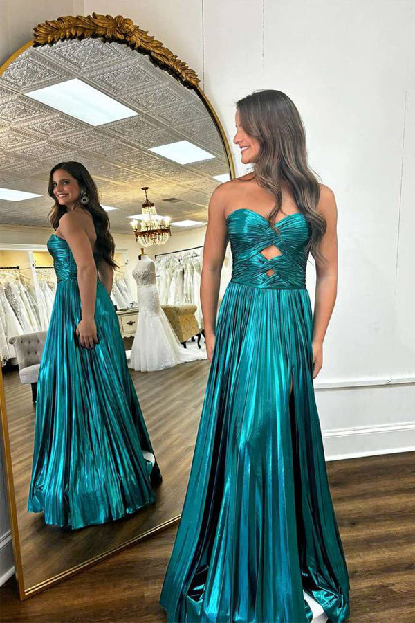 Vestido de fiesta largo verde esmeralda plisado metalizado con escote corazón