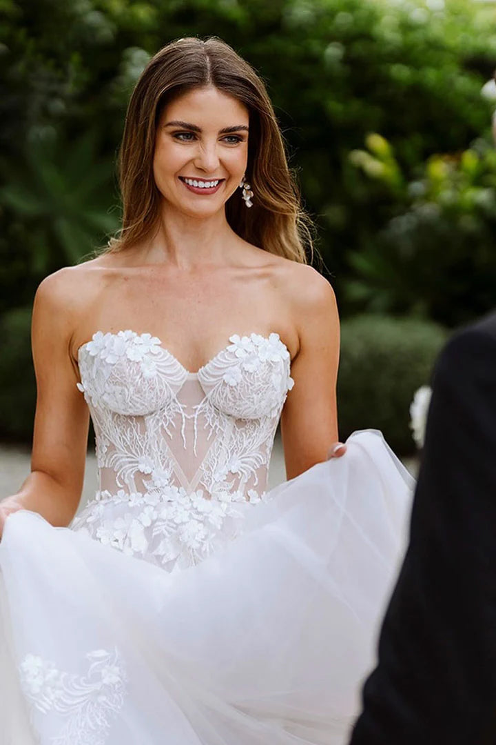 Herzausschnitt Ärmellos Applikationen Spitze Boho Brautkleid Brautkleid