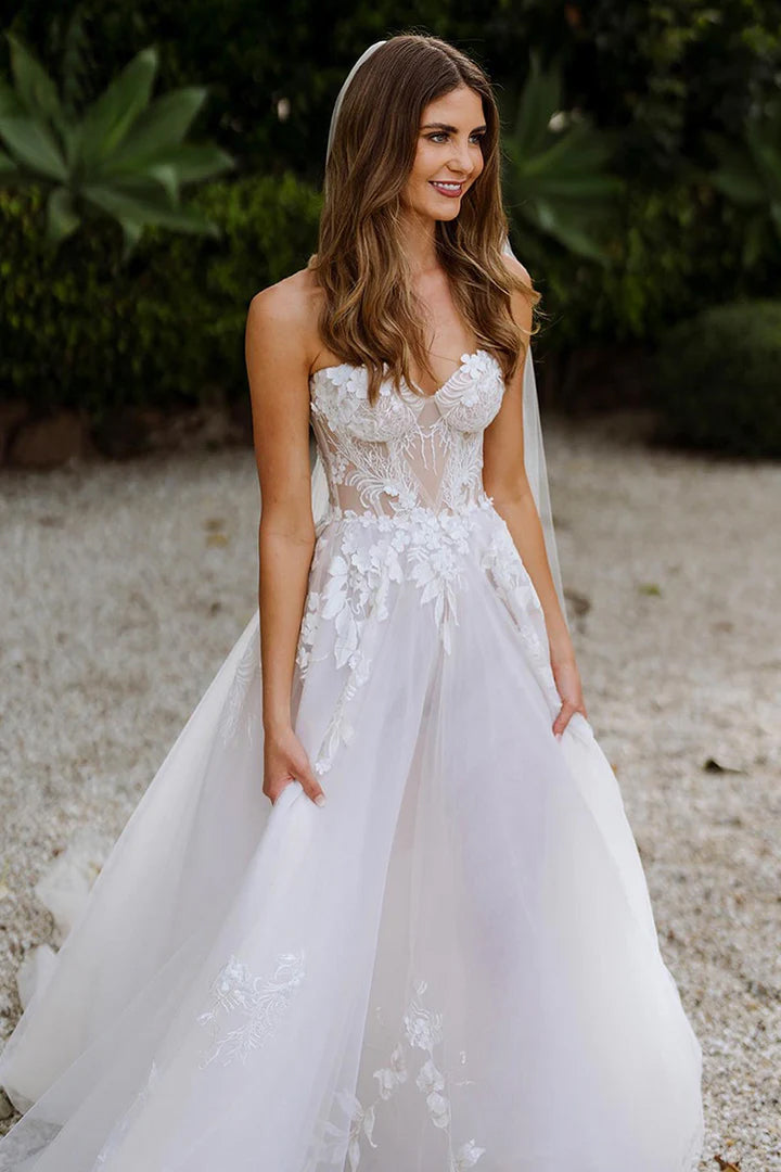 Herzausschnitt Ärmellos Applikationen Spitze Boho Brautkleid Brautkleid