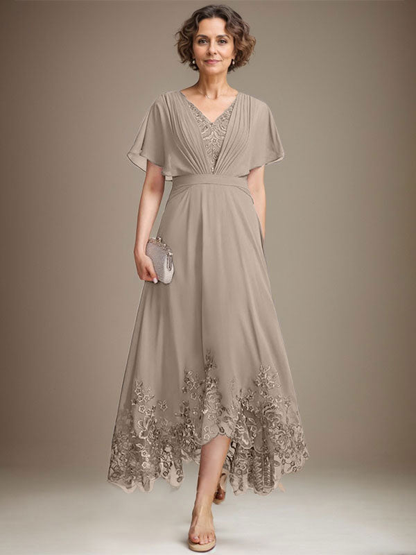 A-Linie V-Ausschnitt Asymmetrisches Spitzen-Chiffon-Kleid für die Brautmutter mit Plissee