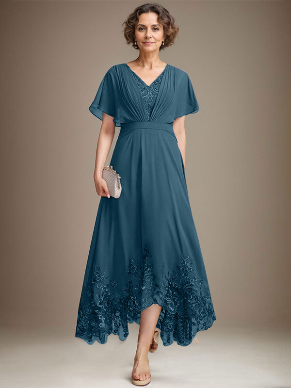 A-Linie V-Ausschnitt Asymmetrisches Spitzen-Chiffon-Kleid für die Brautmutter mit Plissee
