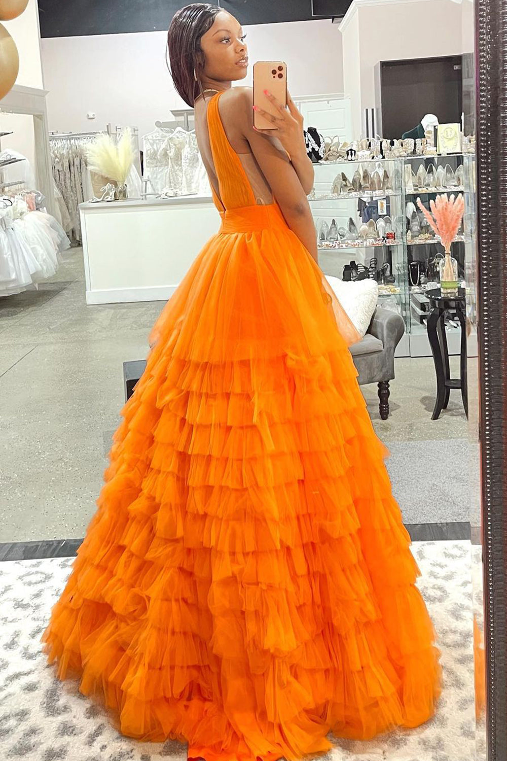 Roycebridal Reese | Vestido de fiesta largo de tul naranja con escote en V y corte A