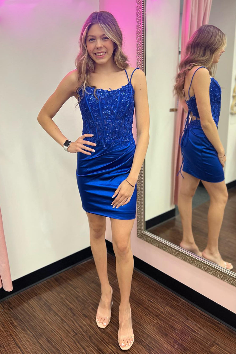 Melinda | Vestido de fiesta con corsé, tirantes finos y apliques