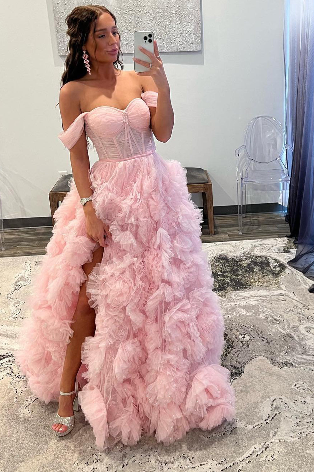Roycebridal Kenia | Vestido de fiesta de tul con volantes, hombros descubiertos y abertura