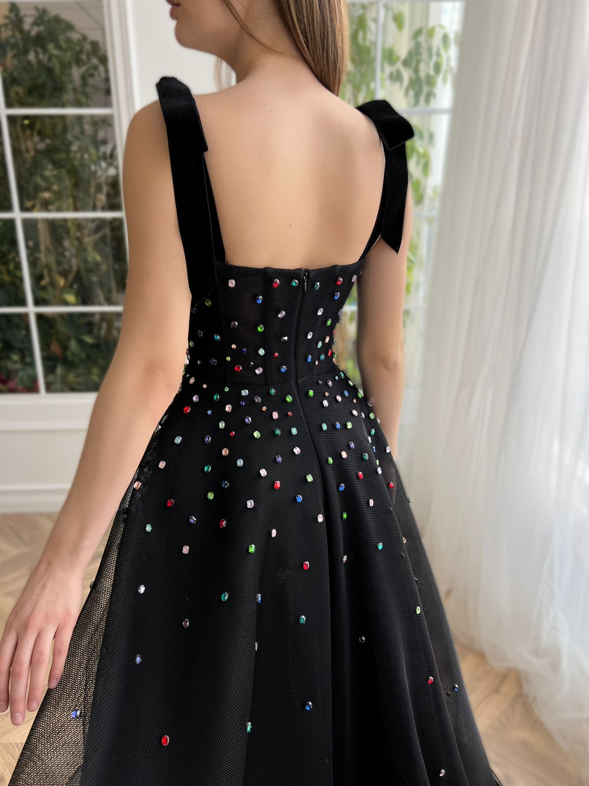 Vestido cósmico enjoyado