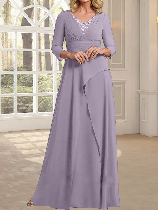 A-Linie, V-Ausschnitt, bodenlanges Chiffonkleid für die Brautmutter mit plissierter Perlenstickerei