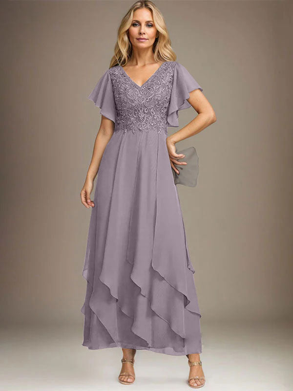 A-Linien-Kleid mit V-Ausschnitt, knöchellang, Spitzenchiffon und kaskadierenden Rüschen