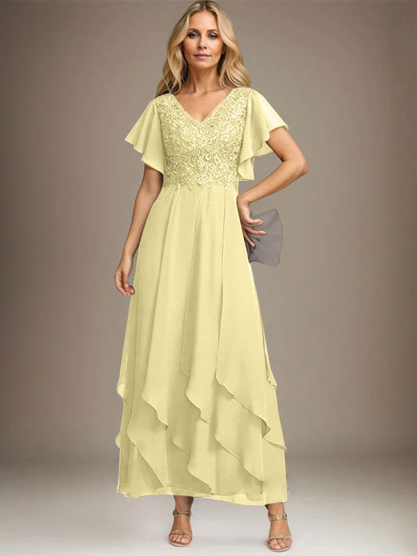 A-Linien-Kleid mit V-Ausschnitt, knöchellang, Spitzenchiffon und kaskadierenden Rüschen