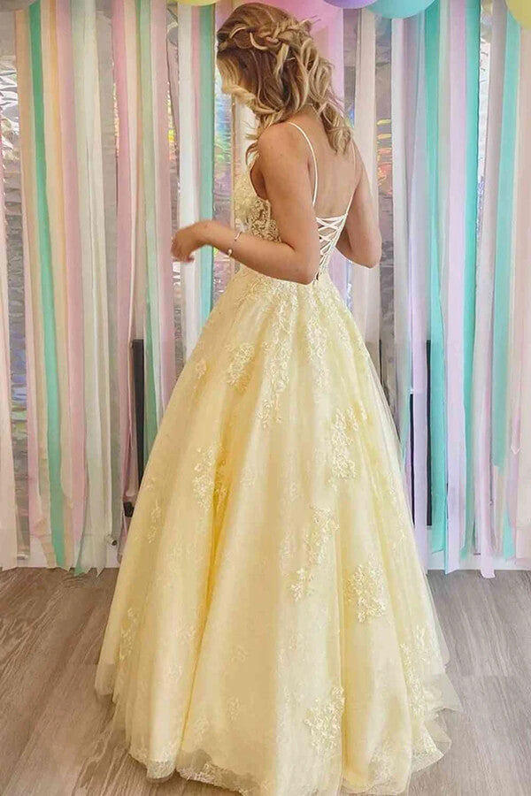 Gelbes A-Linien-Ballkleid aus Tüll mit V-Ausschnitt und Spitzenapplikationen, langes Abendkleid