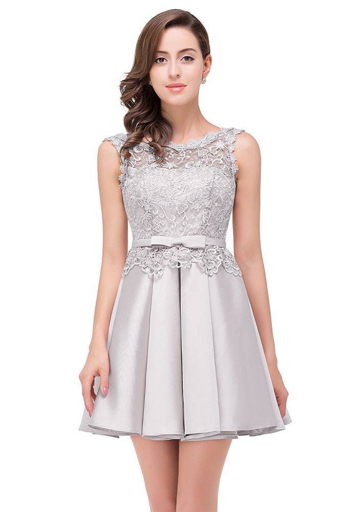 Knielanges A-Linien-Heimkehrkleid aus Satin mit Spitze