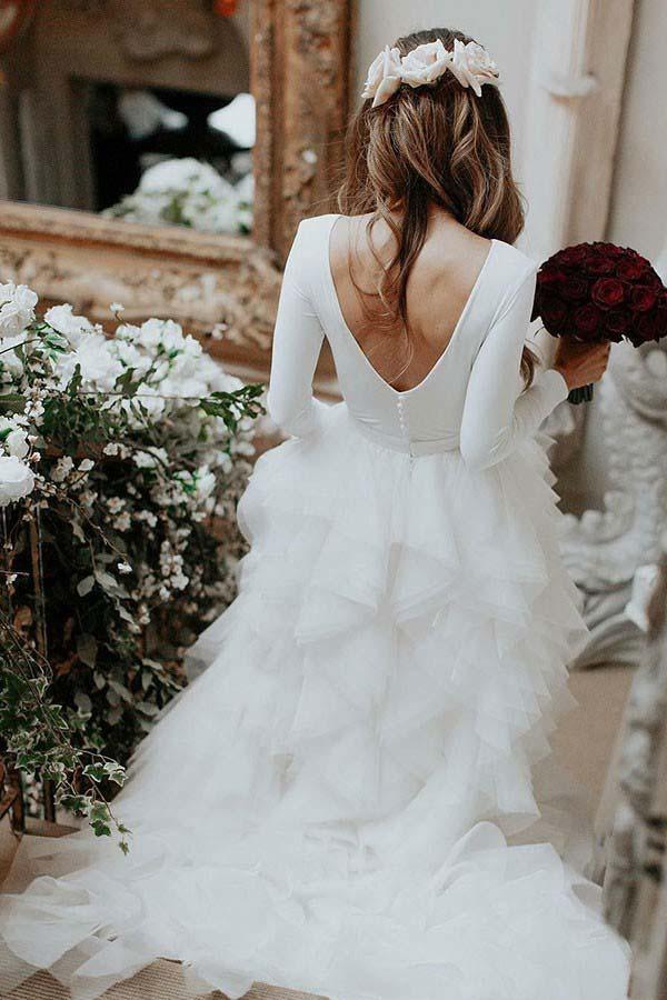 Vestido de novia de tul con escote redondo, cola de corte A y mangas largas