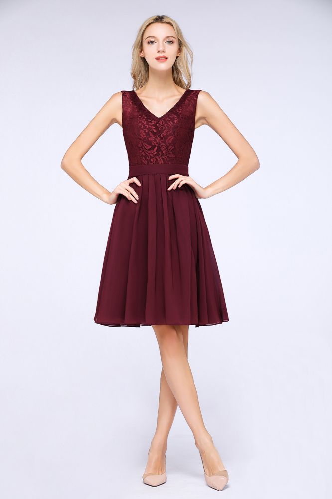A-Linie Rüschen Chiffon Spitze V-Ausschnitt Abend Partykleid Ärmellos Knielang Homecoming Kleid