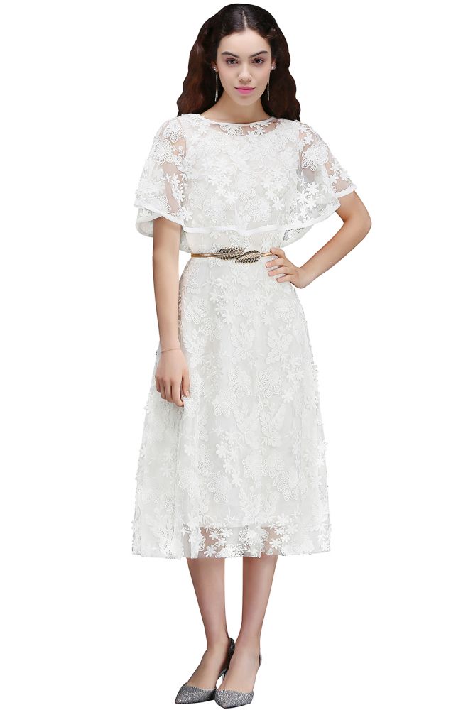 Kurzes A-Linien-Heimkehrkleid aus Spitze und Kristallen