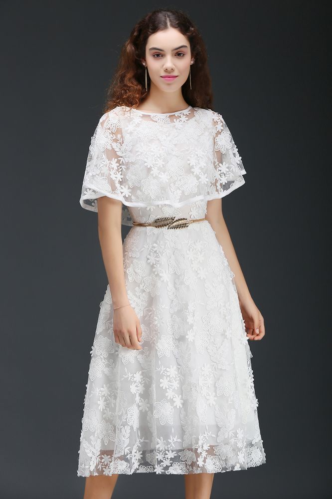 Kurzes A-Linien-Heimkehrkleid aus Spitze und Kristallen