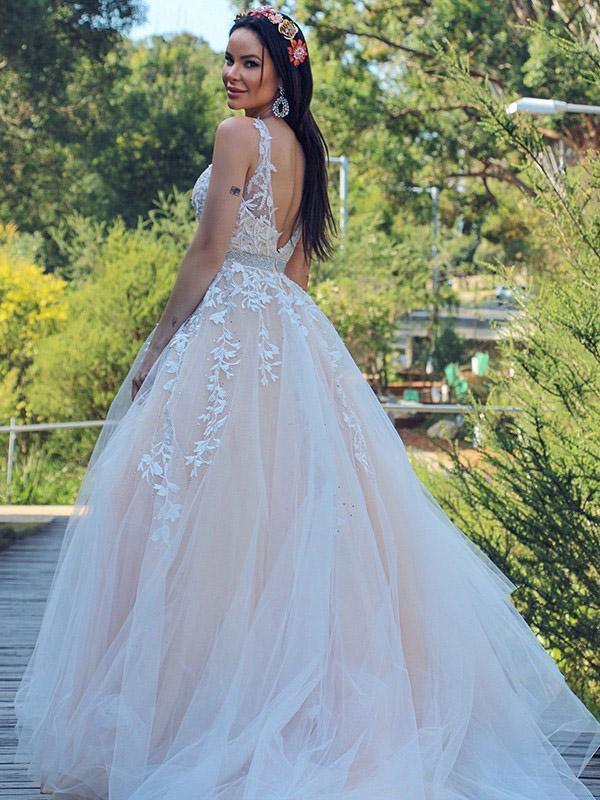 Vestidos de corte A/princesa con apliques de tul, sin mangas, escote en V y cola larga