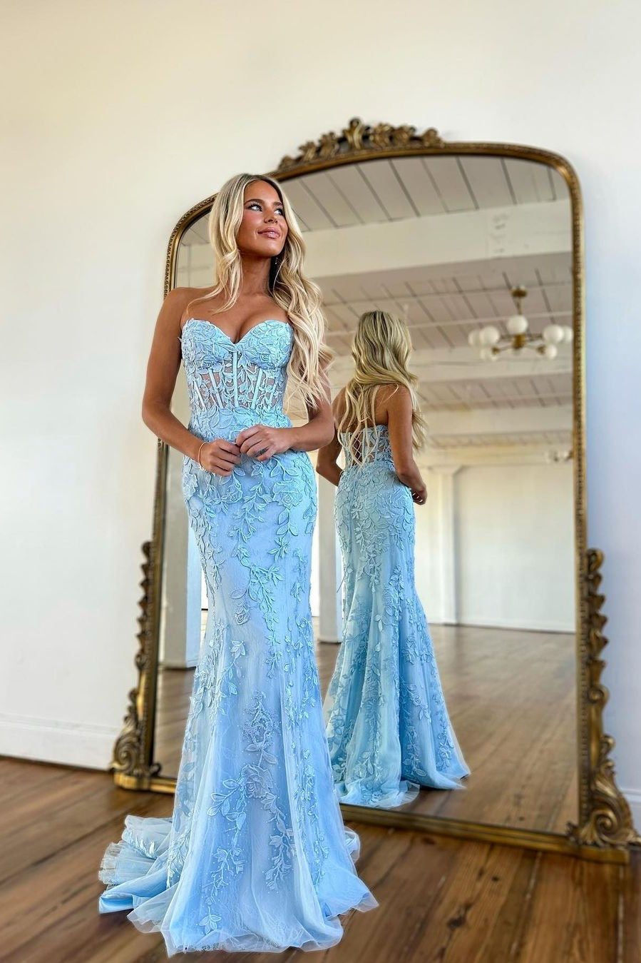 Vestidos de fiesta formales de encaje con escote corazón y sirena azul cielo