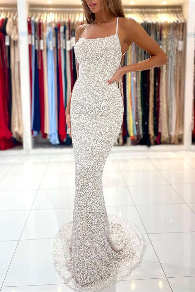 Vestido de fiesta de sirena con tirantes finos, lentejuelas y espalda abierta