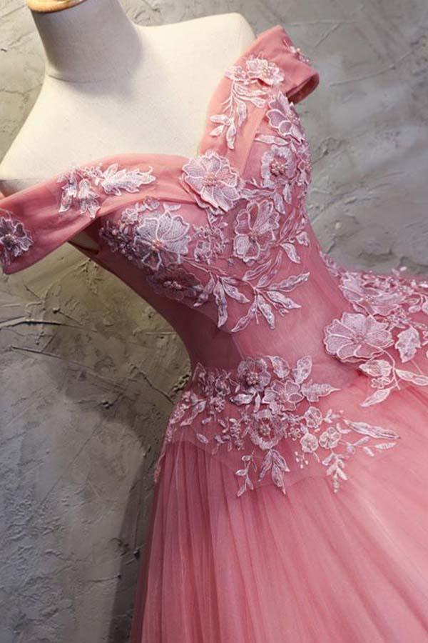 Vestido de novia de tul con hombros descubiertos y apliques