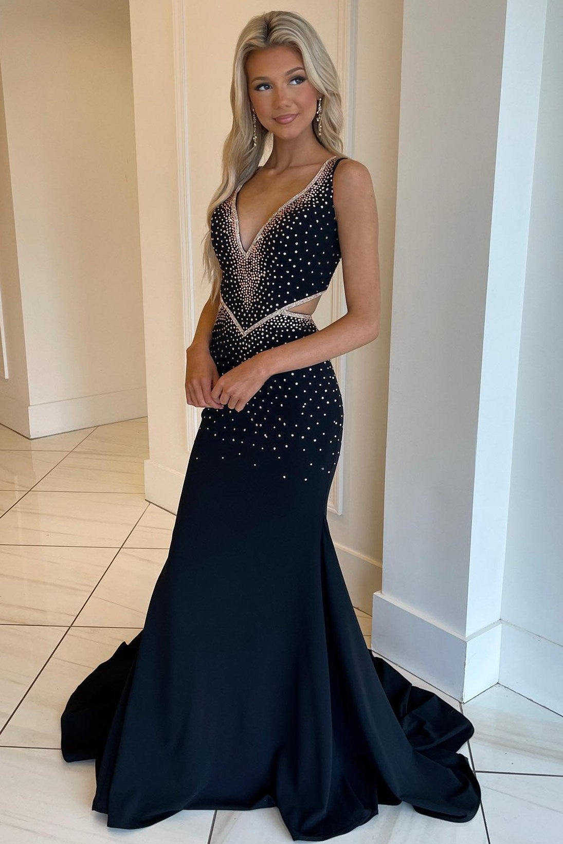Vestido de fiesta de jersey con cuentas y escote en V de sirena