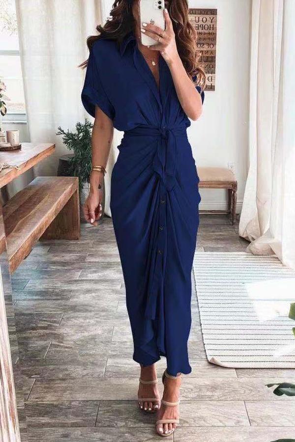Tolles drapiertes Satinkleid im Button-Down-Stil