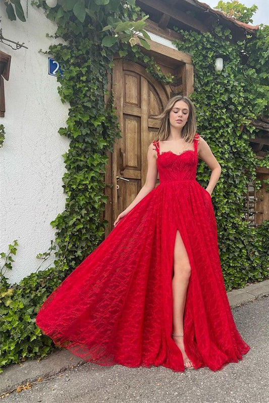 Vestido de fiesta sin mangas con apliques, corte A y hombros descubiertos con abertura delantera