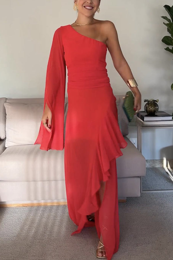 Party Pal – Einfarbiges Maxikleid aus Chiffon mit einer Schulter und Glockenärmeln und Schlitz