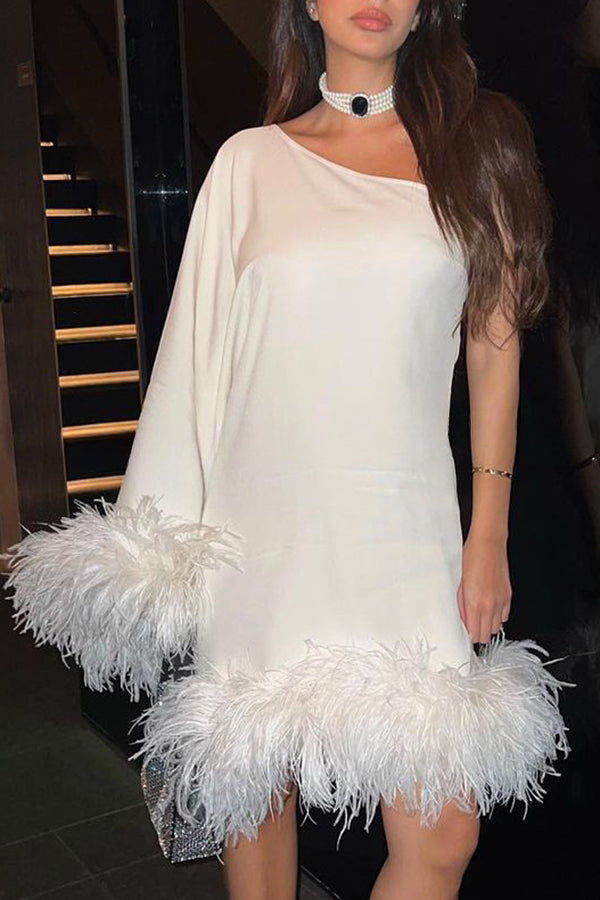 Vegas Living – One-Shoulder-Party-Minikleid mit Federsaum