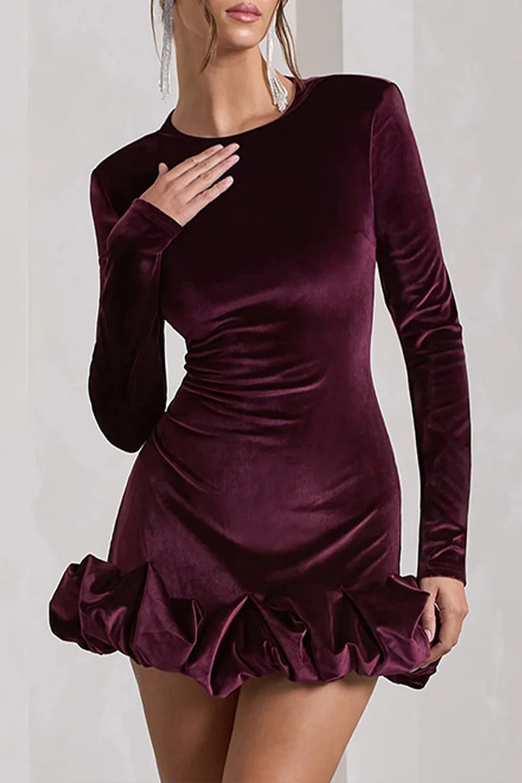 Minikleid aus Samt mit Rundhalsausschnitt und langen Ärmeln, gerüschtem Puffsaum – Lila