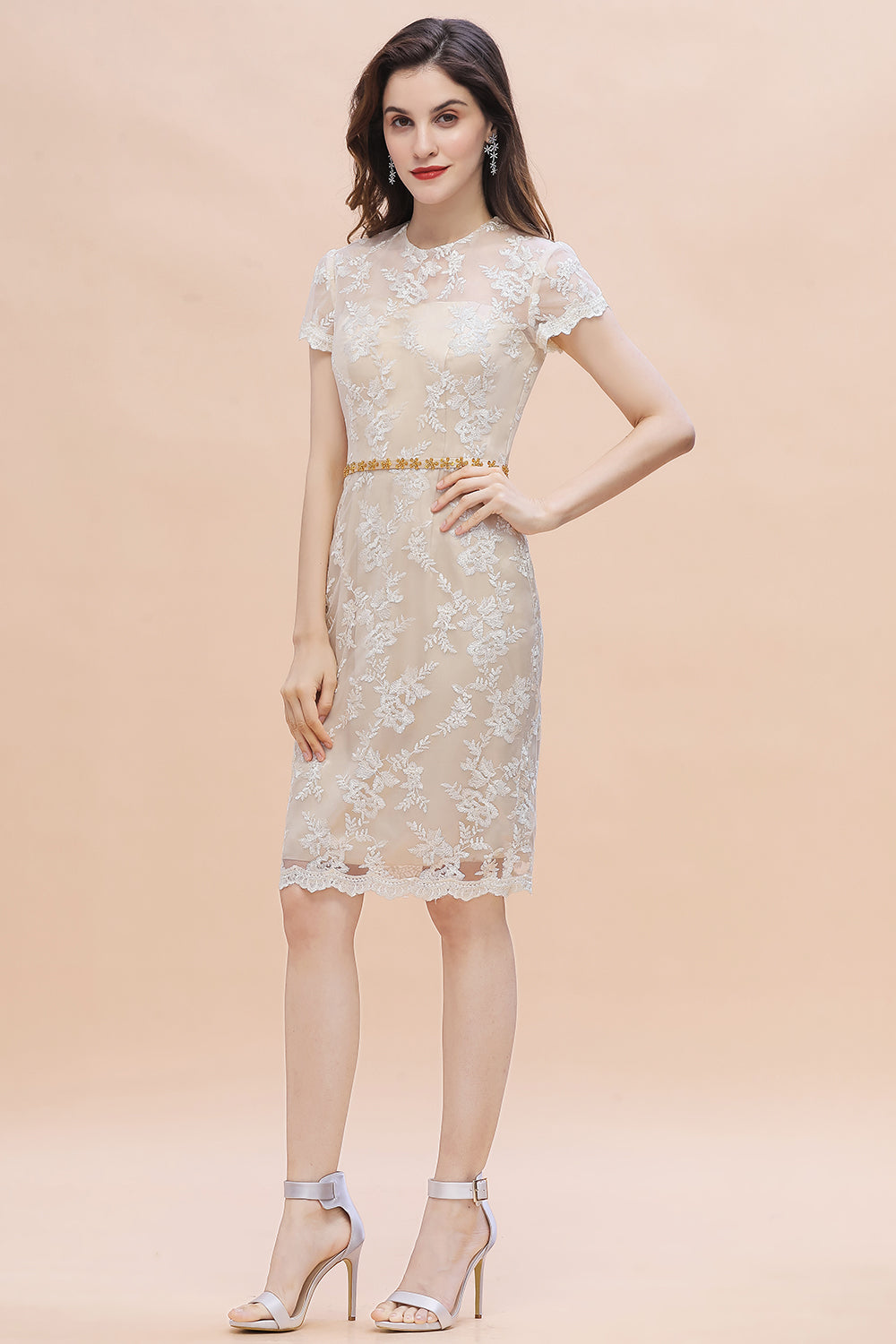 Vestido elegante para madre de la novia con encaje, cuentas y tul joya, de manga corta, en línea.