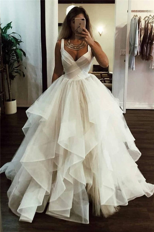 Schickes langes Ballkleid mit Herzausschnitt und Tüll