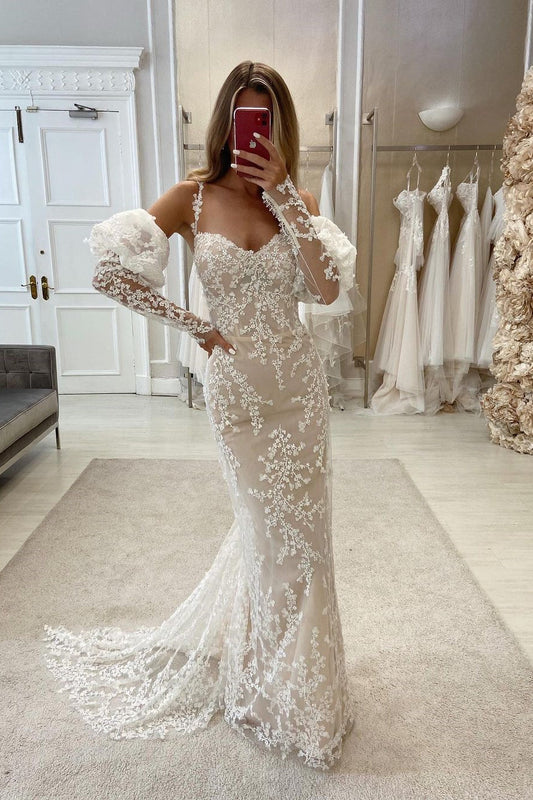 Schickes Meerjungfrau-Brautkleid mit Applikationen und Trägern und Ärmeln