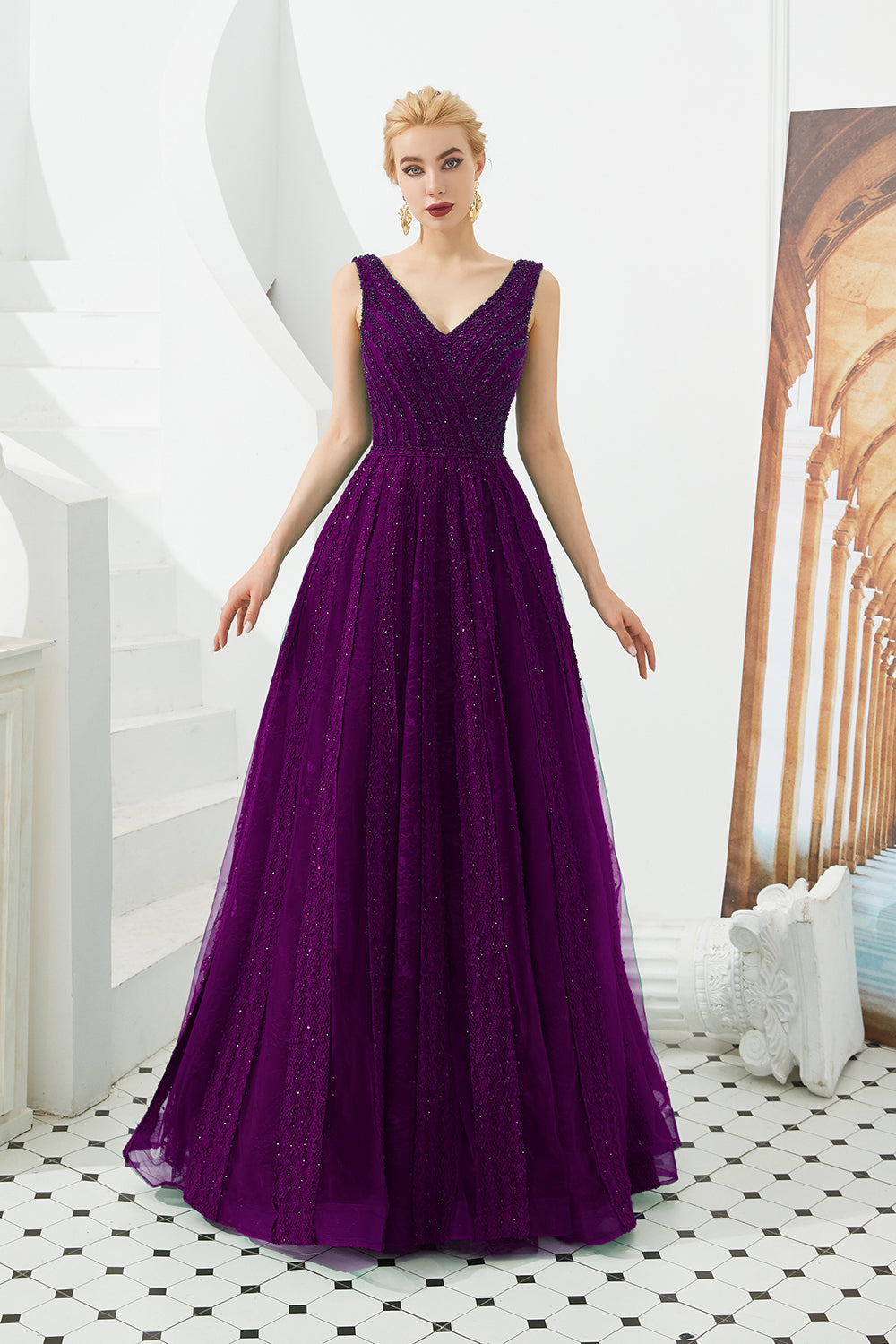 Klassisches langes A-Linien-Ballkleid aus Tüll mit V-Ausschnitt