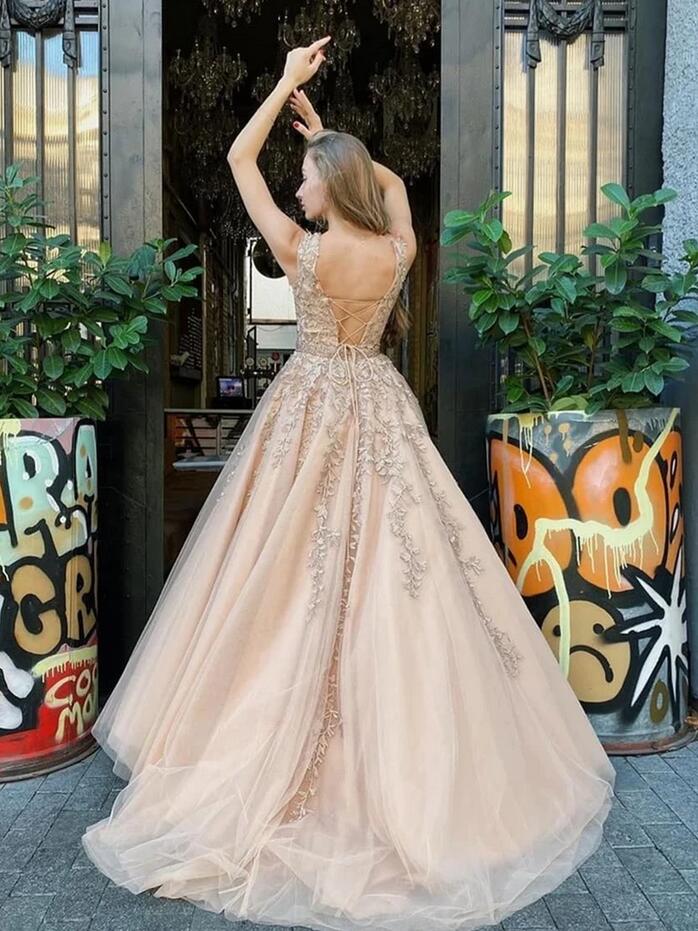 Elegantes, langes, rückenfreies Ballkleid in A-Linie mit Bateau-Applikationen, Spitze und Tüll