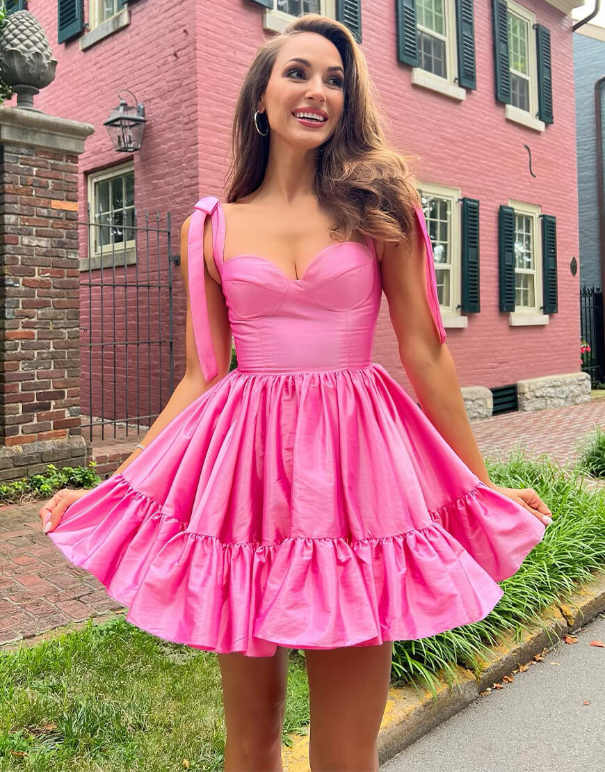 Vestido de fiesta de corte A con escote en forma de corazón y volante